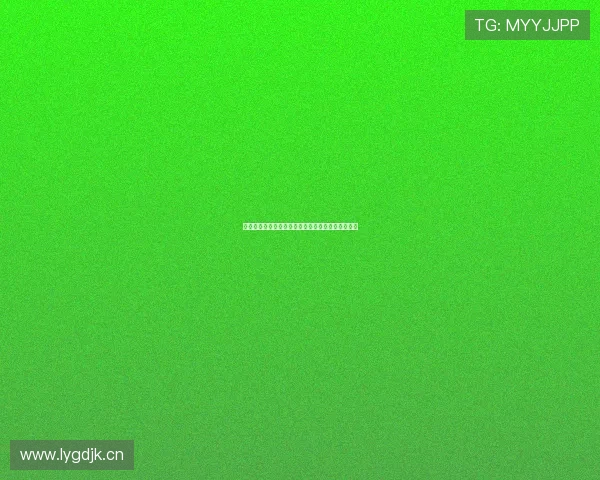 直播平台魅力足球女主播精彩解说瞬间引爆全场关注